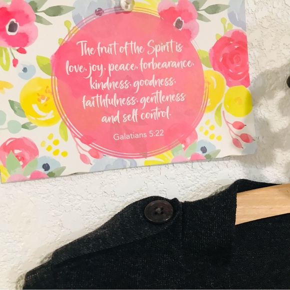 Club Monaco 100% Italian Merino Button Down Women Gray Cardigan Sz S - Picture 7 of 9